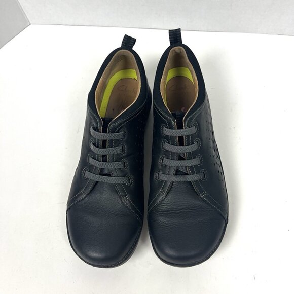 Clarks Unstructured Black Leather No Tie Slip On Sneakers Women’s 7.5 Walking - Picture 2 of 12